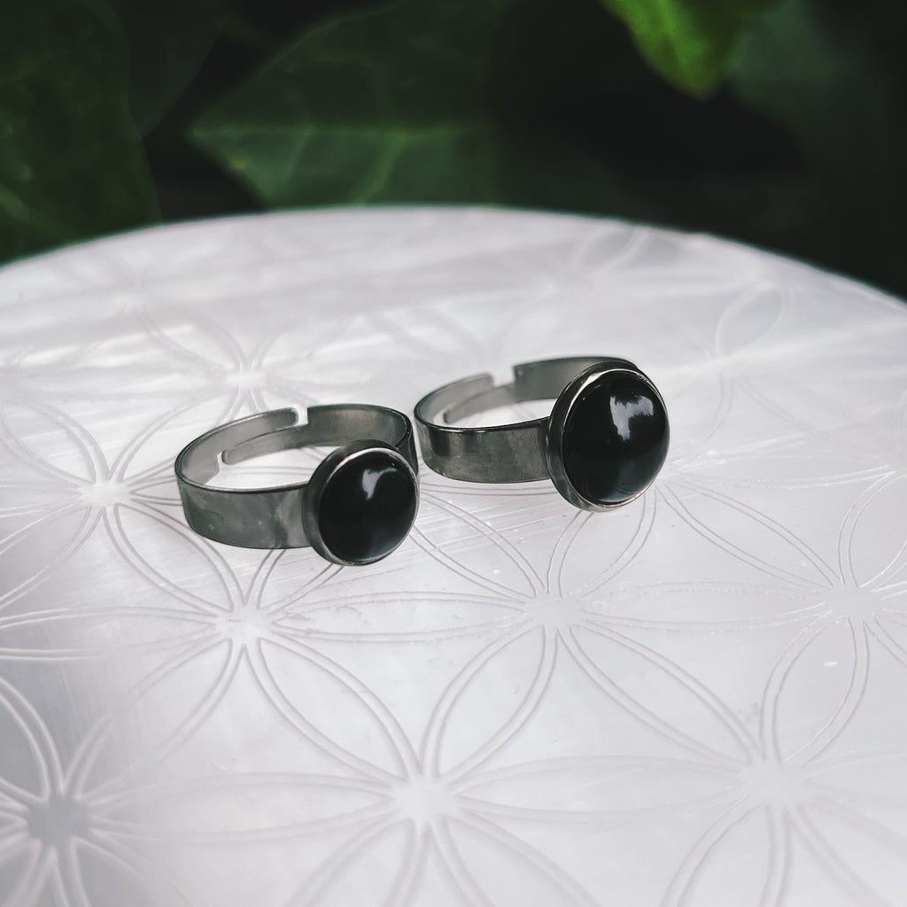 (1) Obsidian Stainless Steel Adjustable Ring