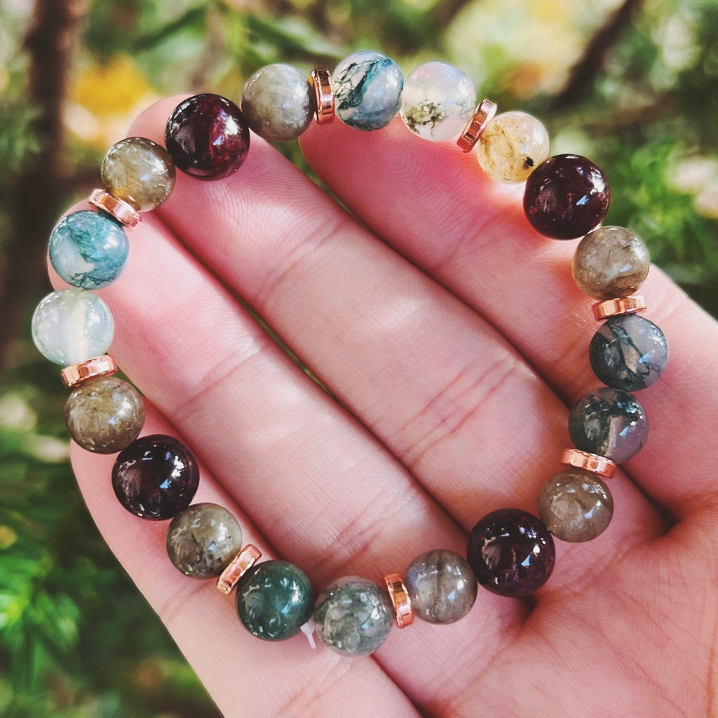 Moss Agate, Labradorite & Garnet Bracelet