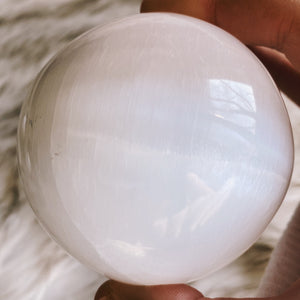 (1) Selenite Sphere