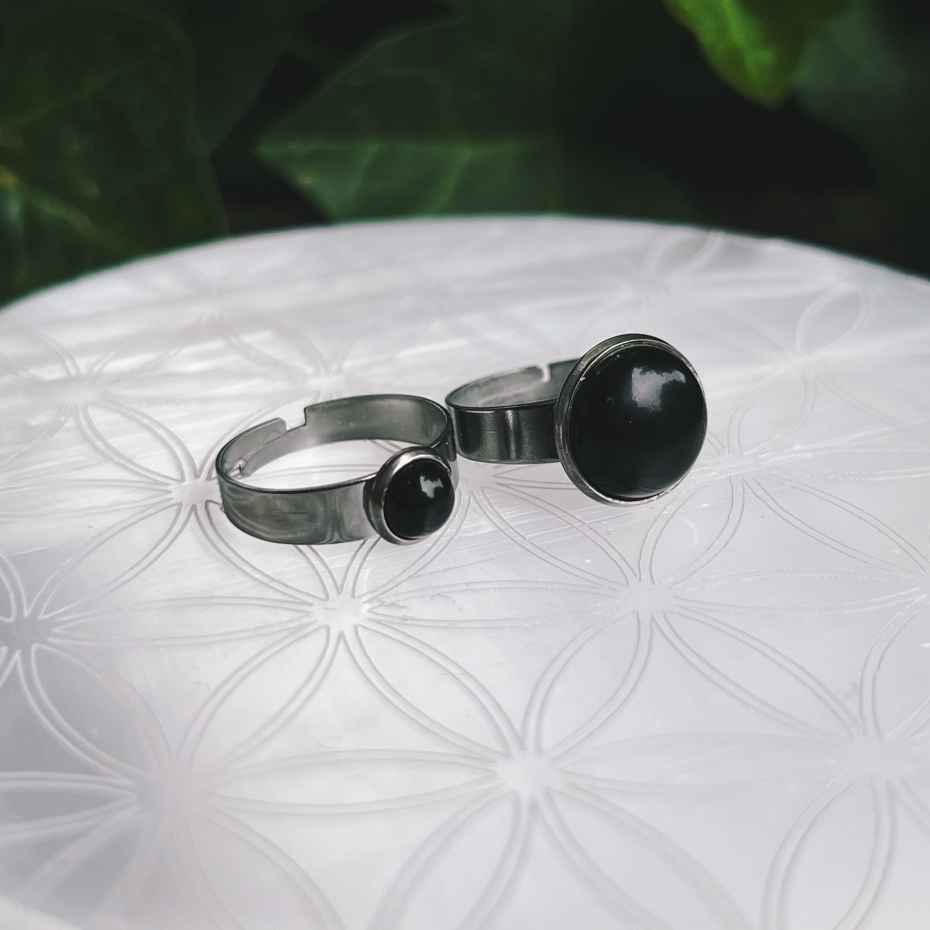 (1) Black Agate Stainless Steel Adjustable Ring